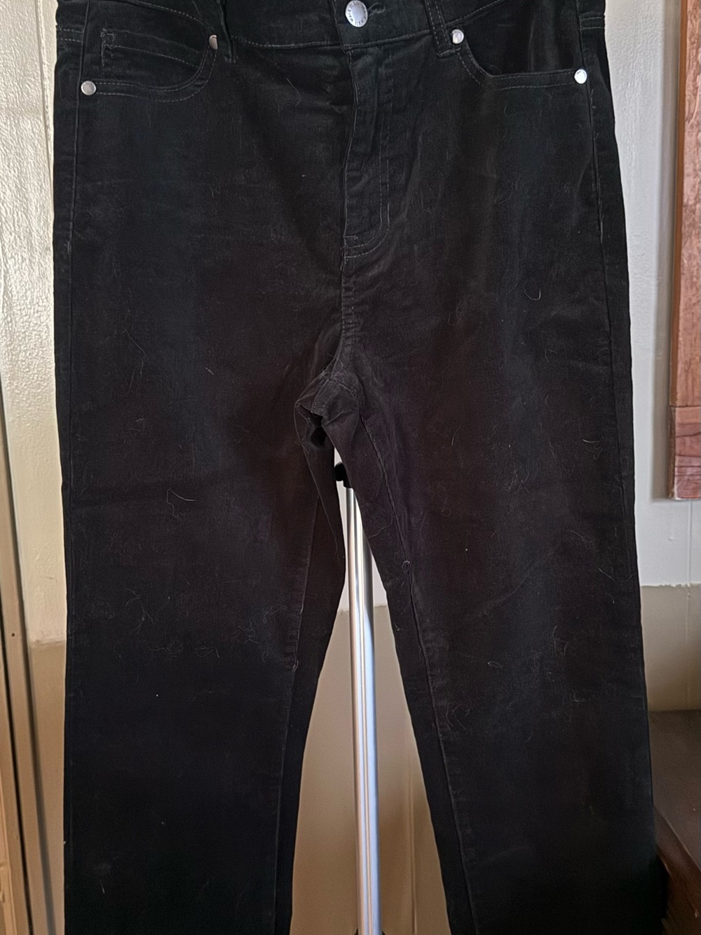 Well Worn Black Straight-Leg Corduroy Pants Size 6 Like New